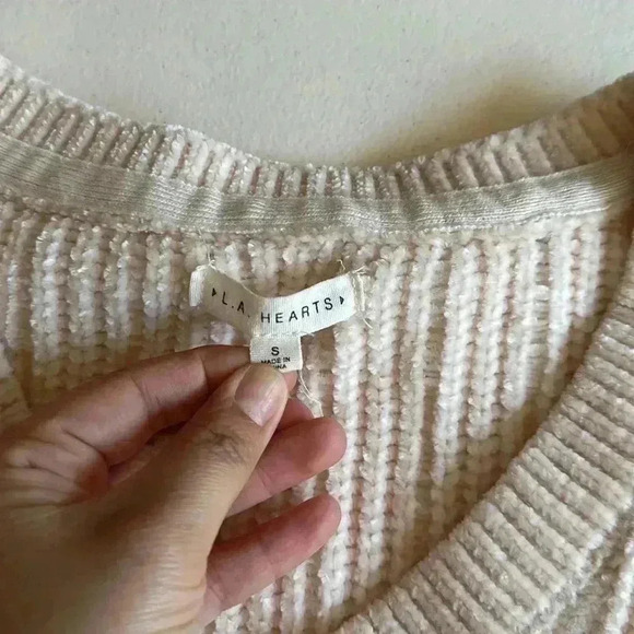 LA HEARTS - Picture 2 of 3